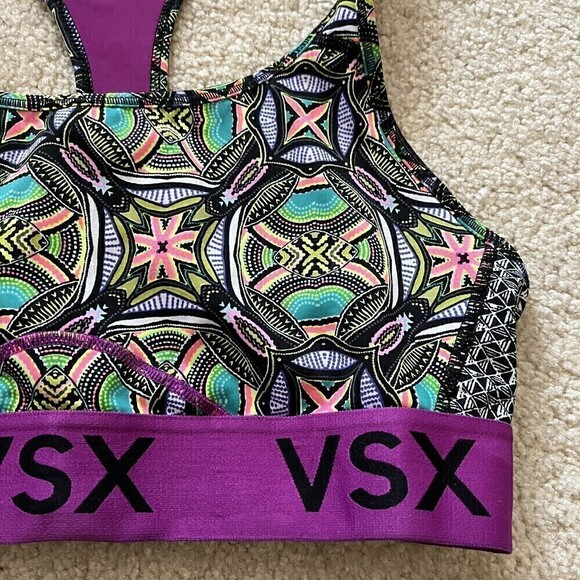 Victoria’s Secret VSX Sport Magenta Sports Bra Sz M Lightly Lined Racerback - Picture 3 of 9